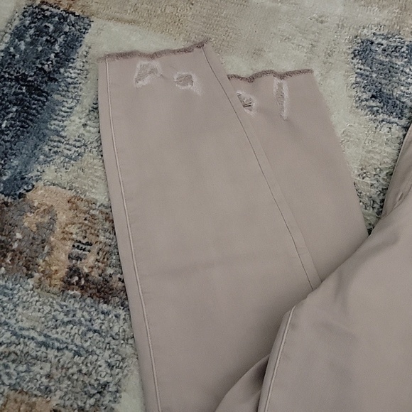 Jeans - Picture 2 of 5